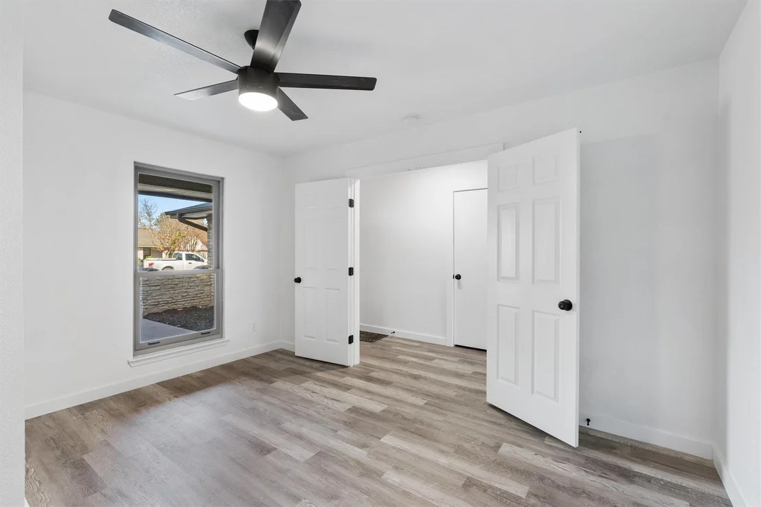 Photo of 1701 Deep Wood DR