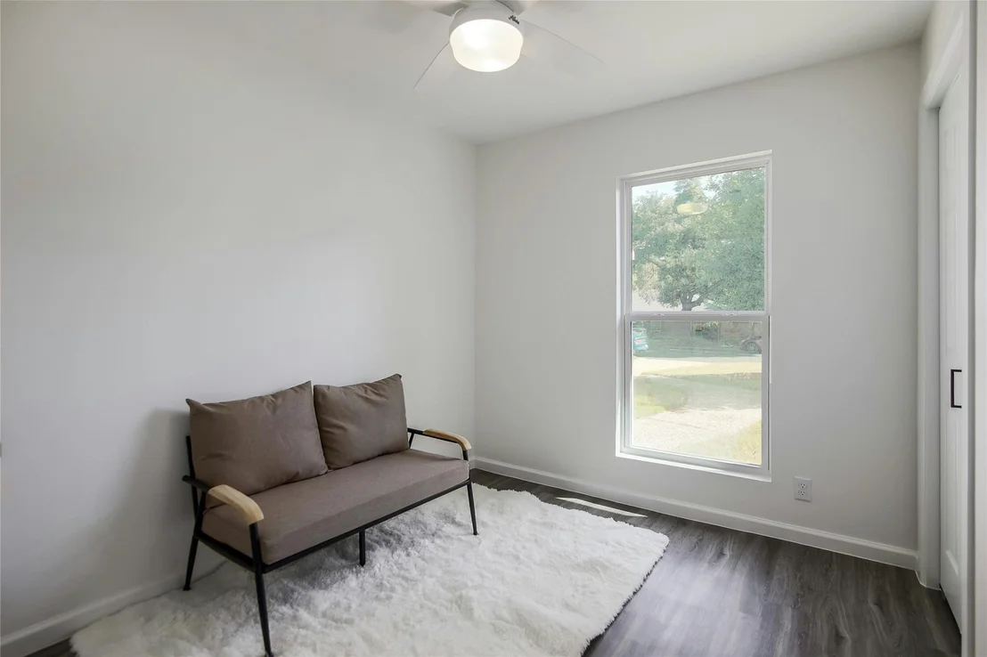 Photo of 1103 KENYON DR