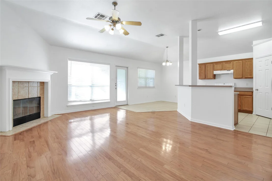 Photo of 3107 Burlington