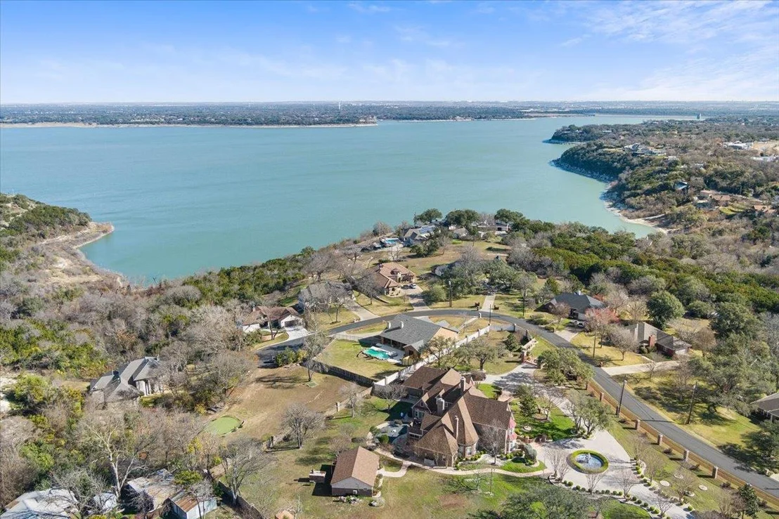 Photo of 3426 Summit CIR
