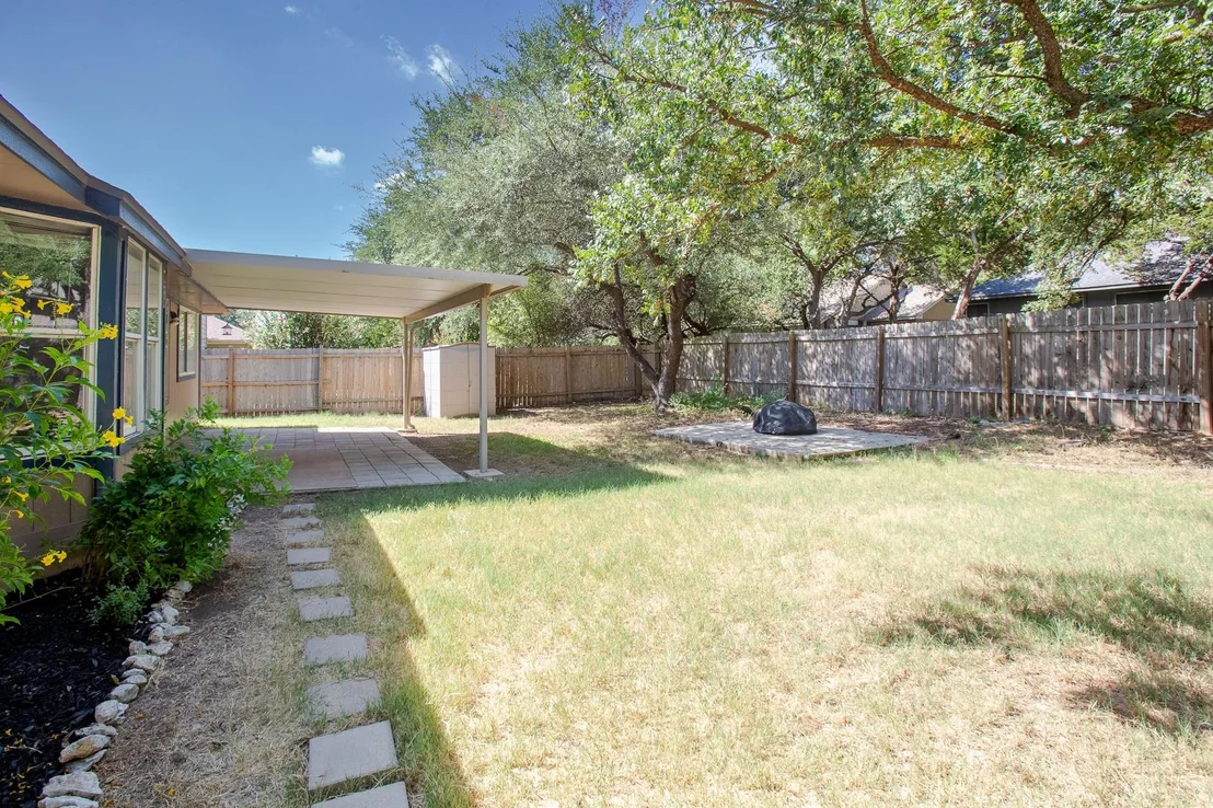 Photo of 605 Clear Spring LN