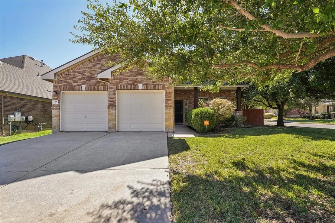 Photo of 2301 Ambling TRL