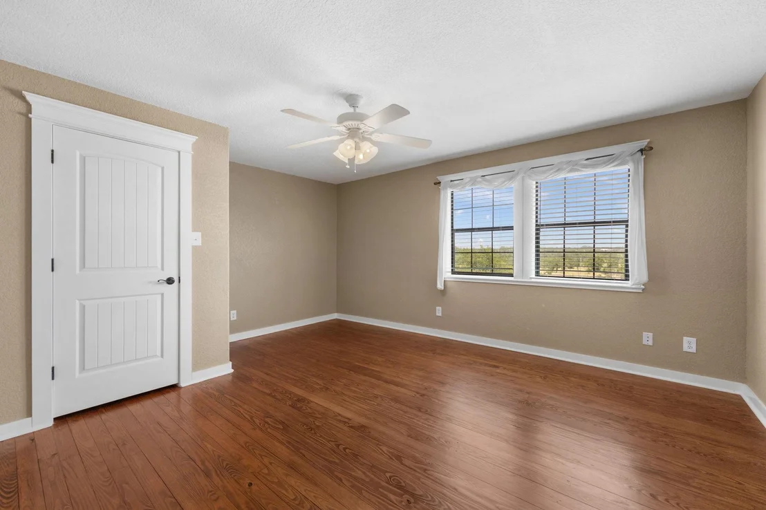 Photo of 544 River View DR