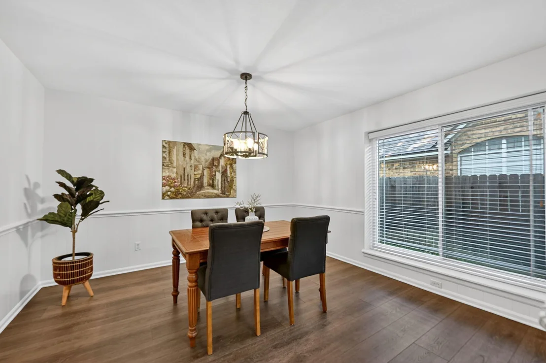 Photo of 1118 Oaklands DR