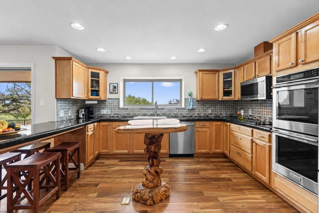 Photo of 404 Skyline RD