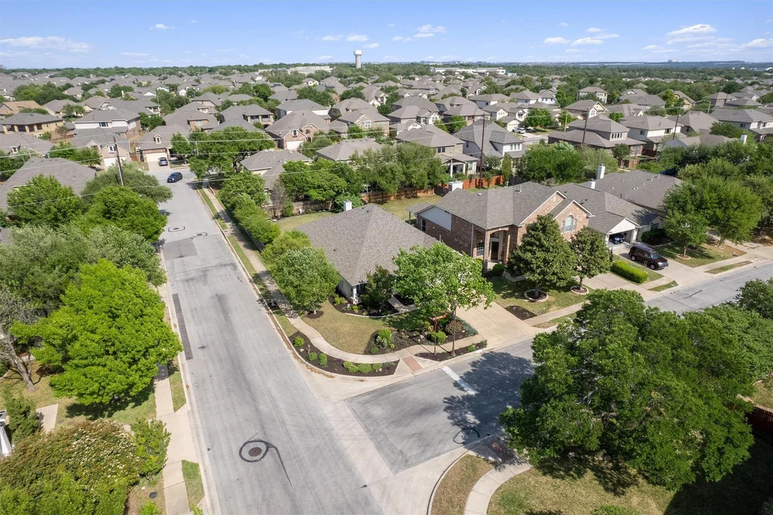 Photo of 9437 Caves Valley DR