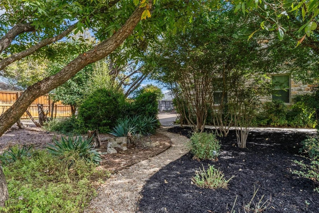 Photo of 1206 Ambrose DR