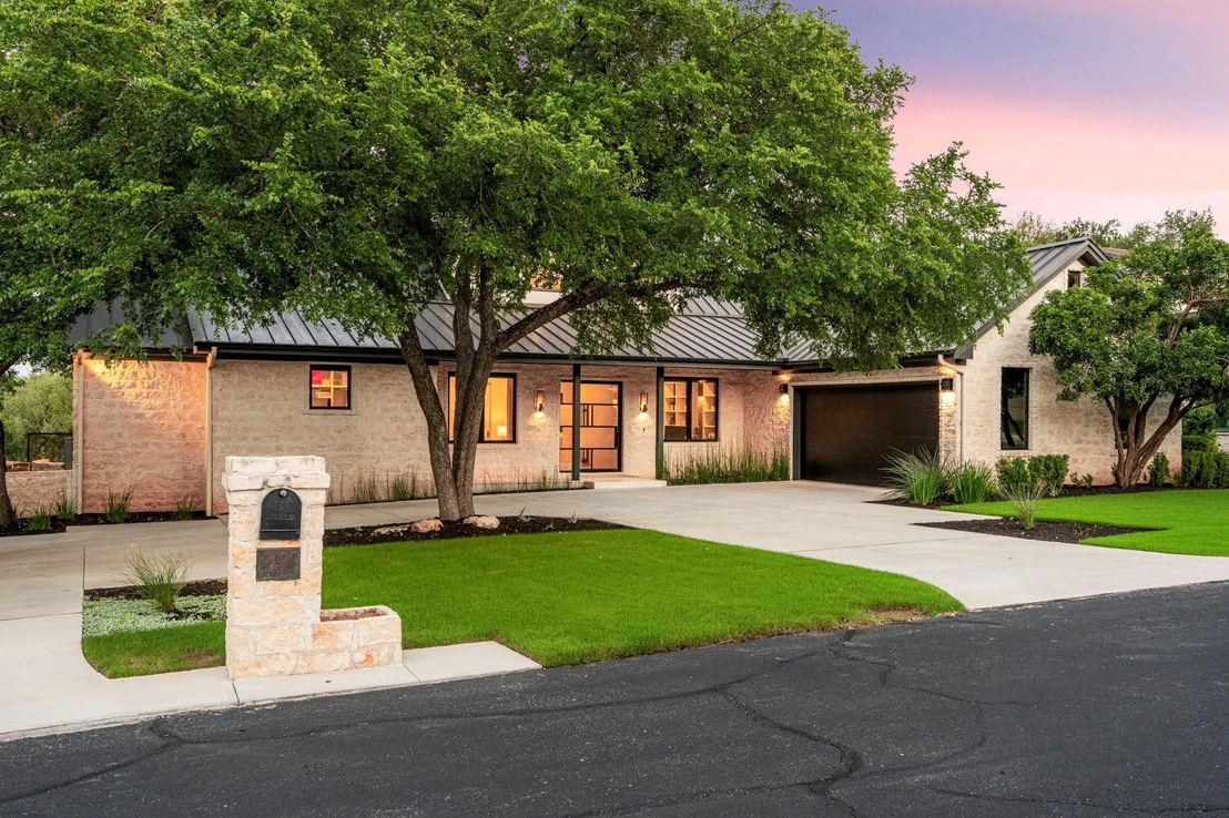 Photo of 12 Treehaven LN