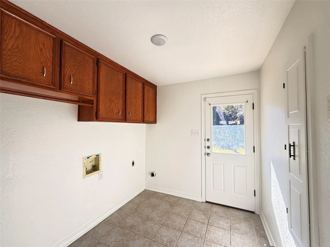 Photo of 2111 Chinaberry CIR