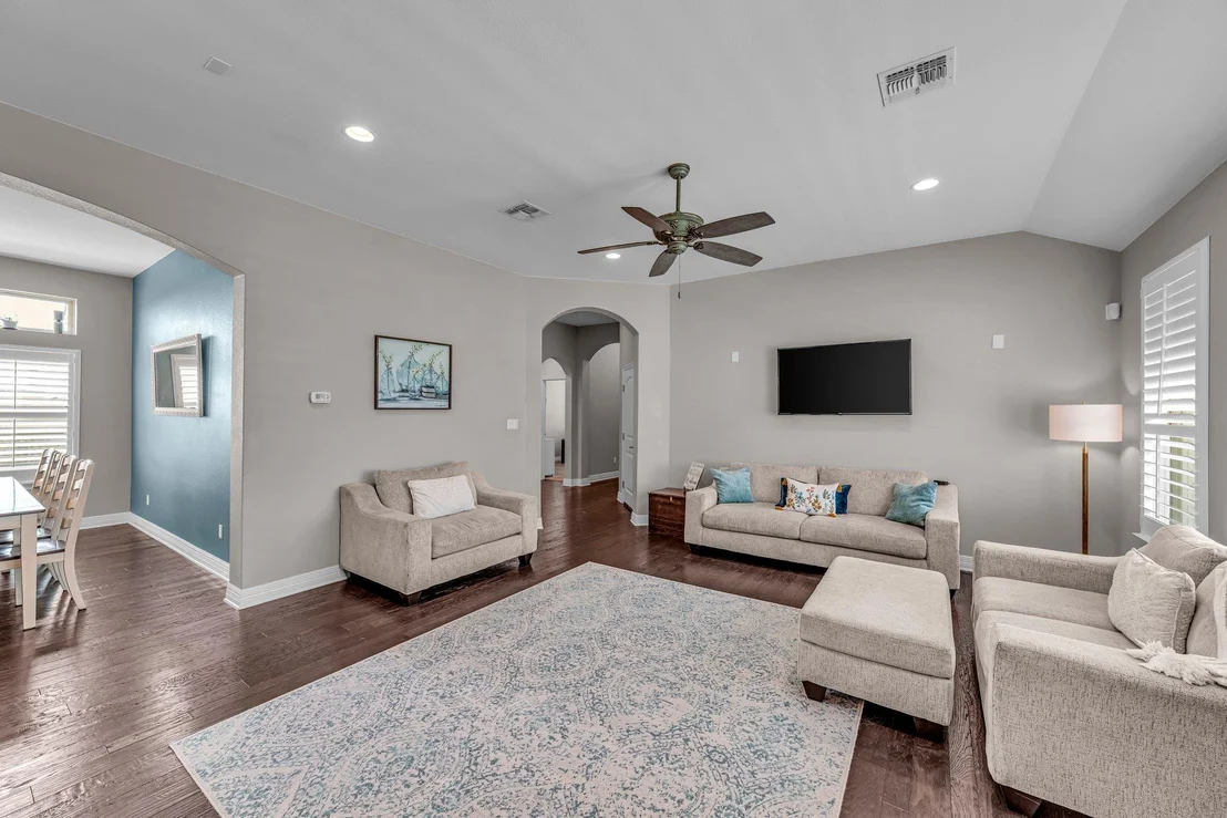 Photo of 201 Wind Stone E