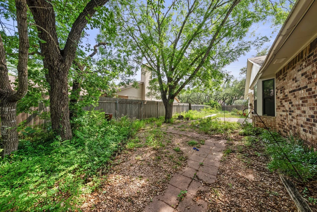 Photo of 203 Settlers DR