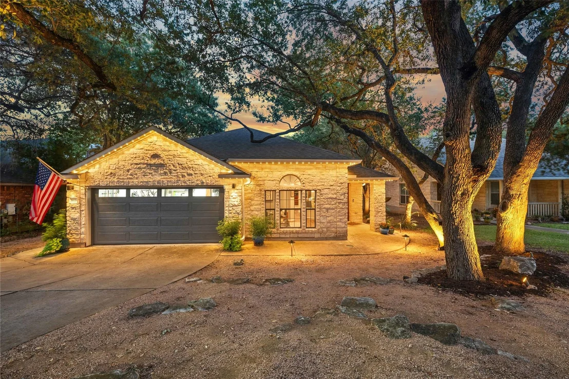Photo of 5935 Salcon Cliff DR