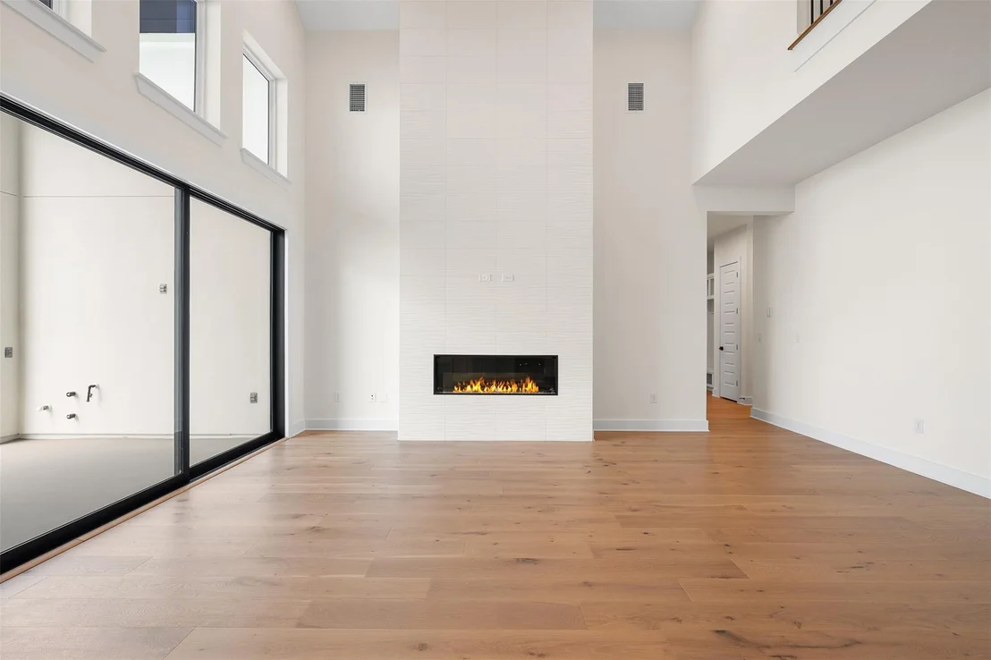 Photo of 1813 Lucera BND