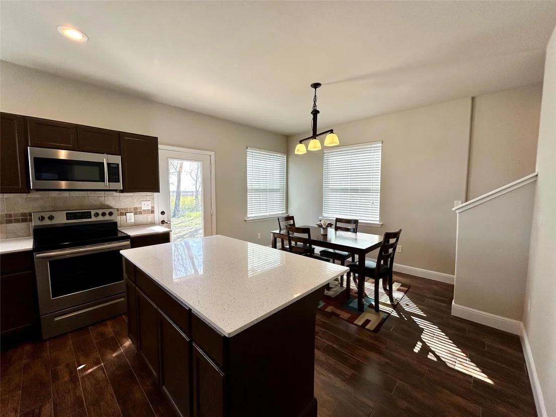 Photo of 3805 E Us-290 Highway E