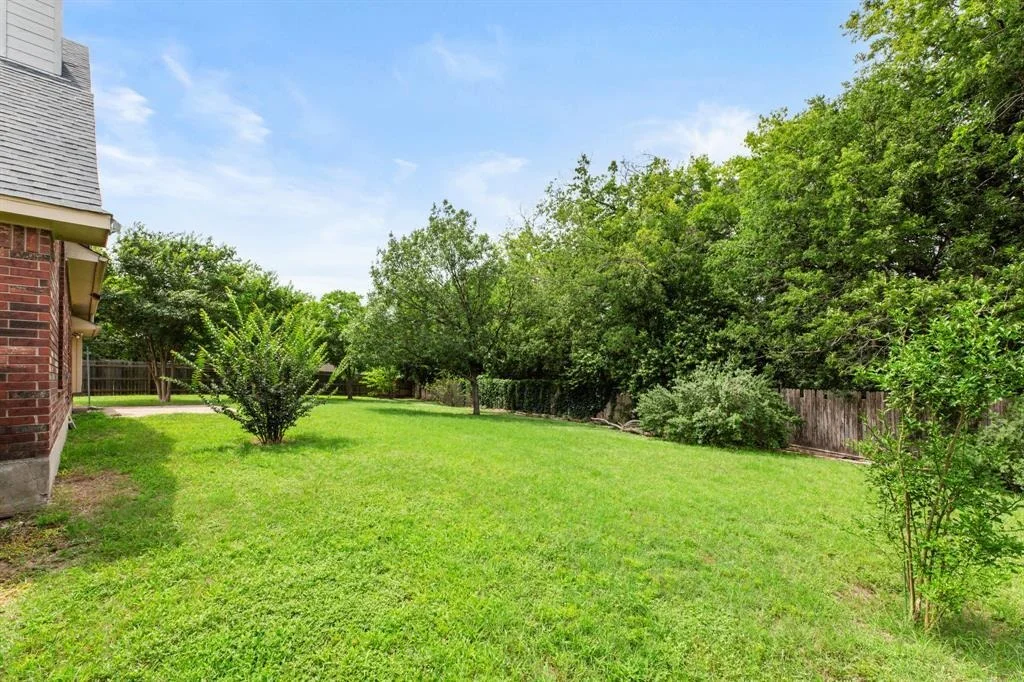 Photo of 406 Bellaire Oaks DR
