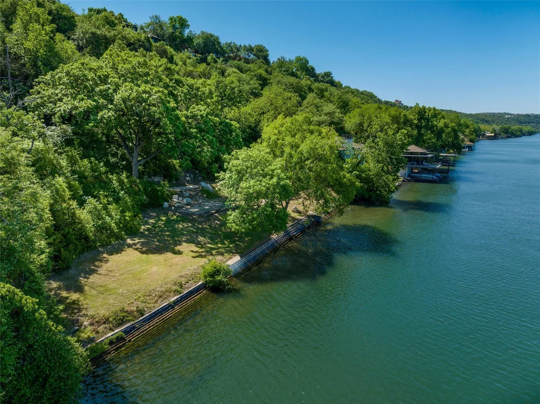 Photo of 4200 Rivercrest DR