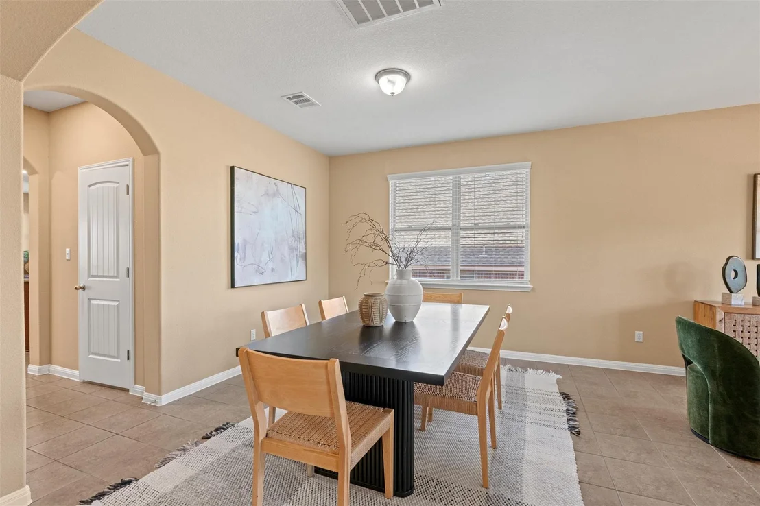 Photo of 401 Silver TRL