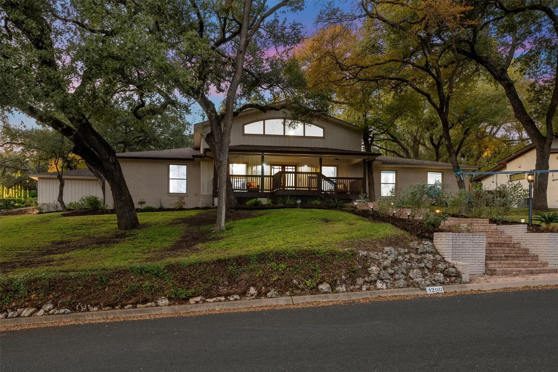 Photo of 4200 Edgemont DR