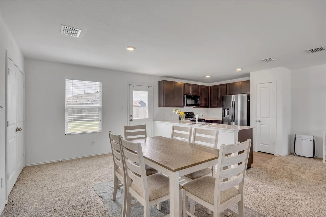 Photo of 2406 Windrow LN