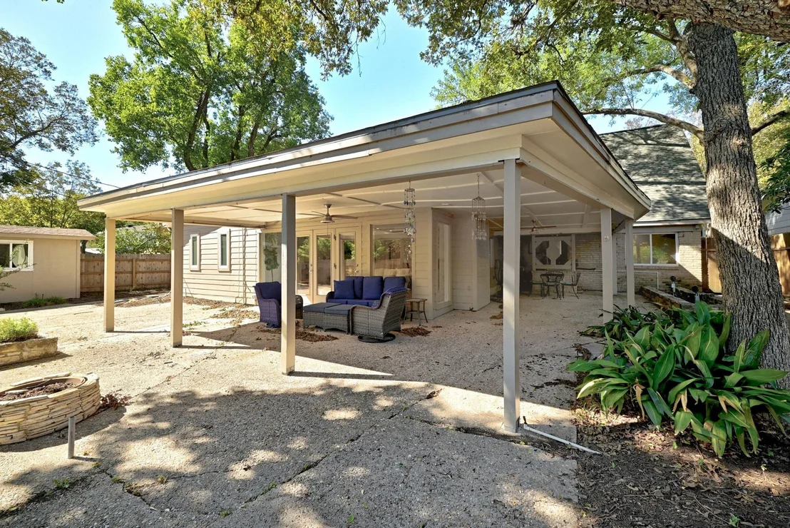 Photo of 6701 Lexington RD