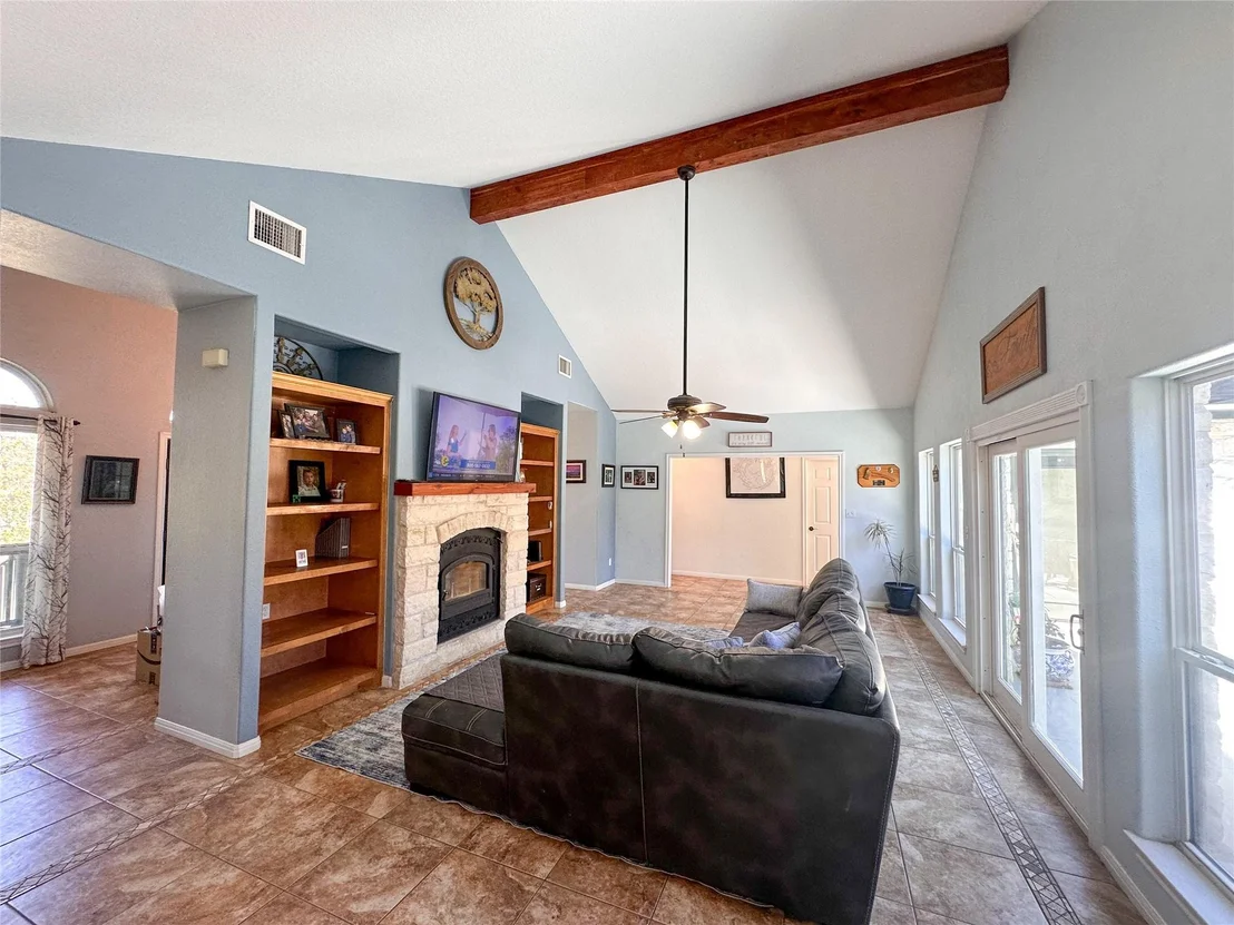 Photo of 368 Woodlands DR
