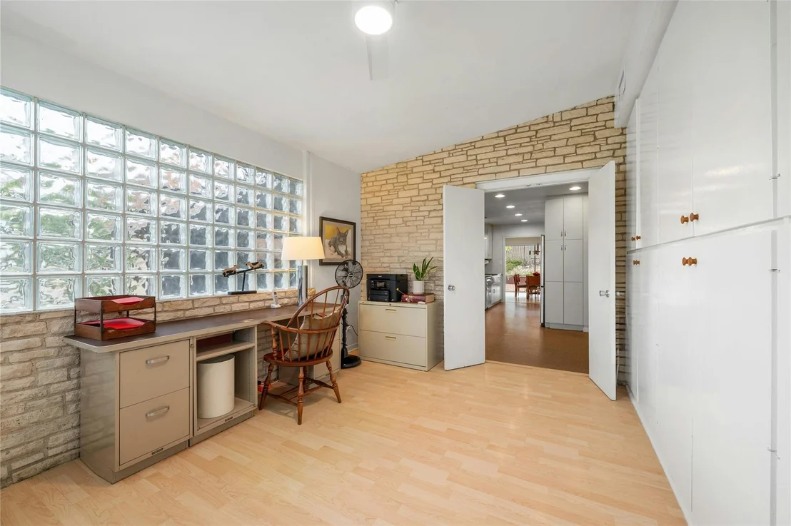Photo of 1813 Vance CIR