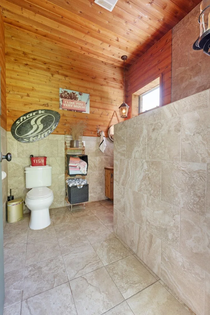 Photo of 105 L Debo DR