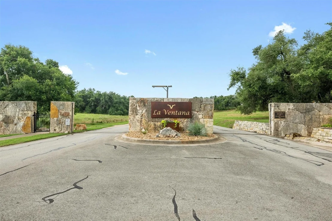 Photo of 1005 Covered Bridge DR