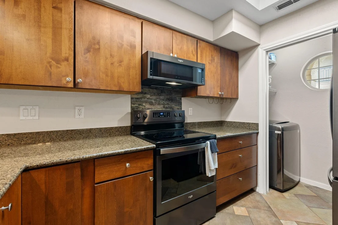 Photo of Unit 3213 at 3404 American DR