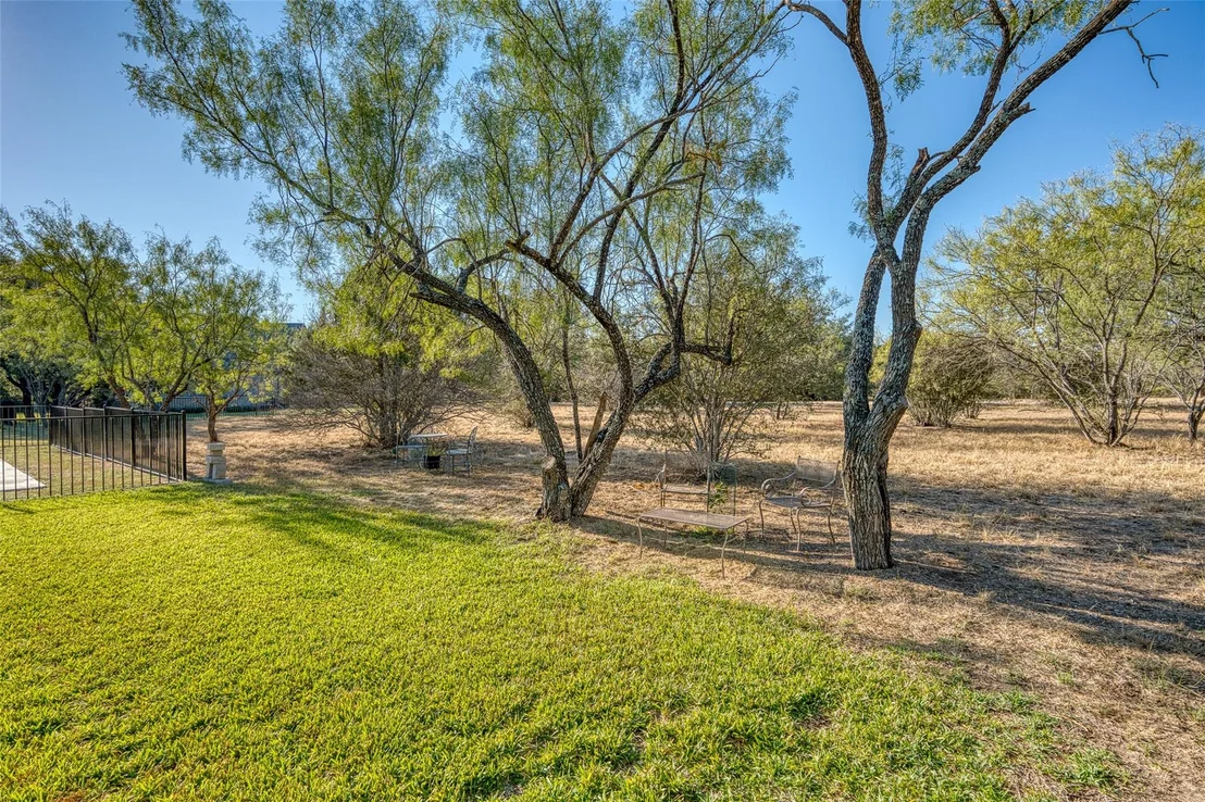 Photo of 317 Parallel Circle CIR