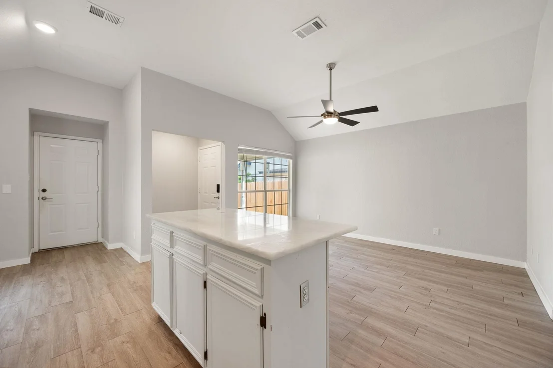 Photo of 1551 Parkfield CIR