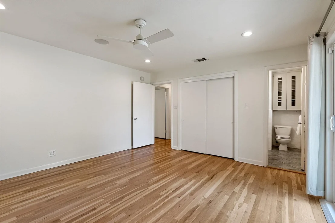 Photo of 2700 Addison Ave