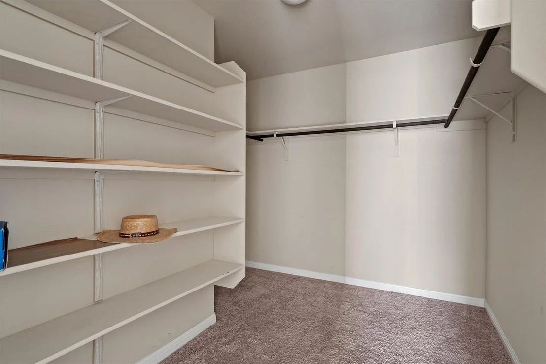 Photo of 13729 Bauhaus BND
