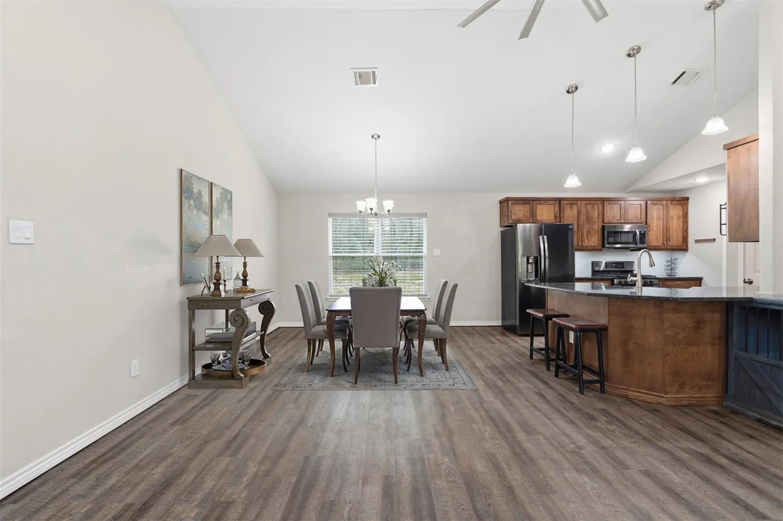 Photo of 6211 County Road 342