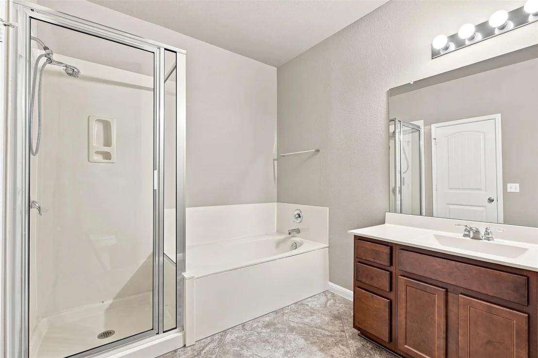 Photo of 528 Tula TRL