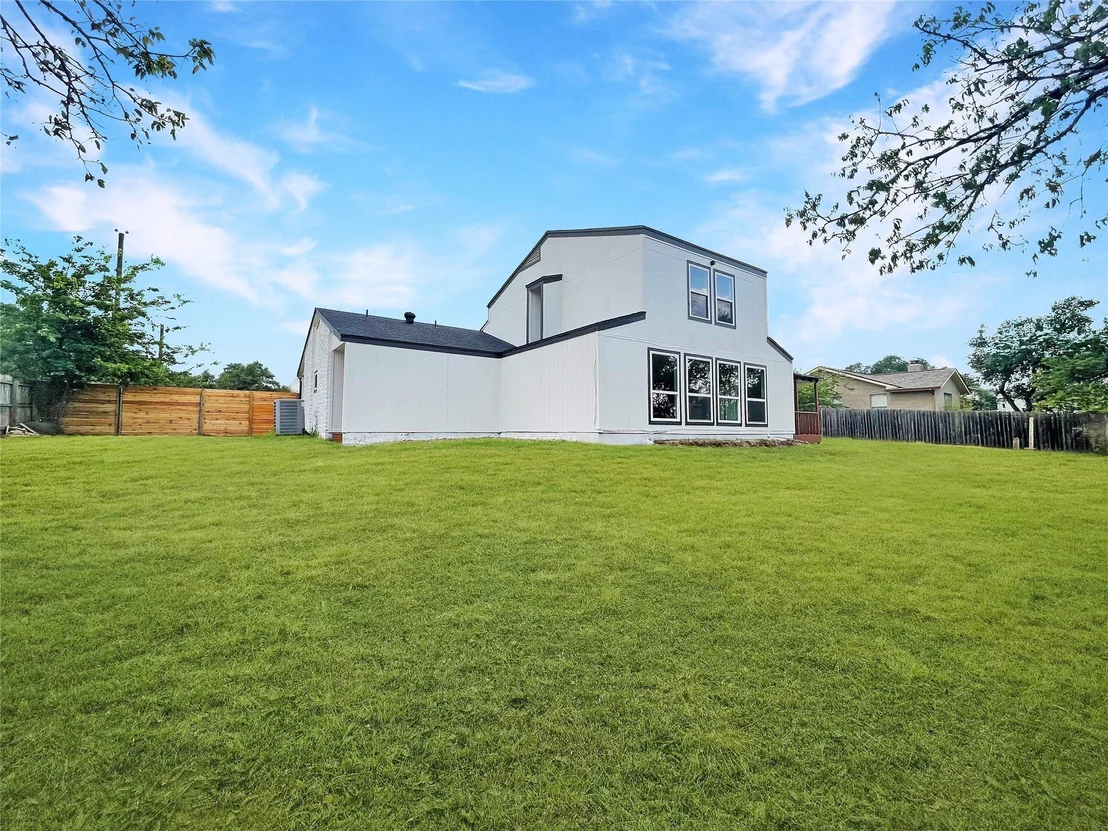 Photo of 141 Ridgecrest RD