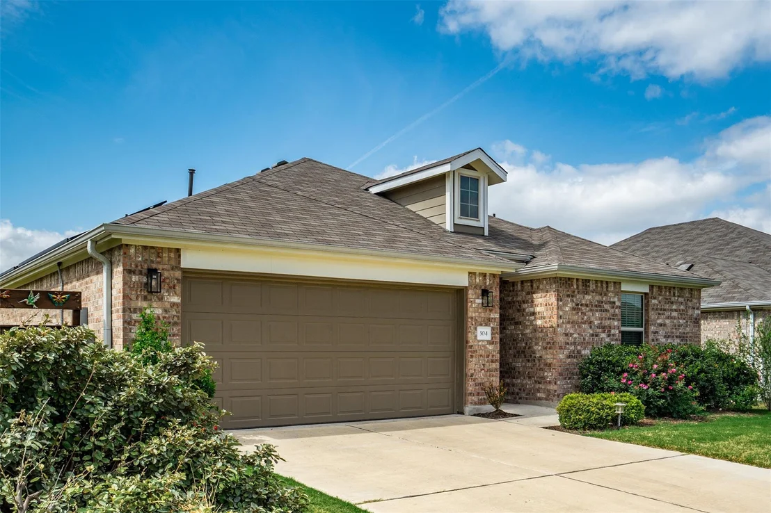 Photo of 304 Hibiscus DR