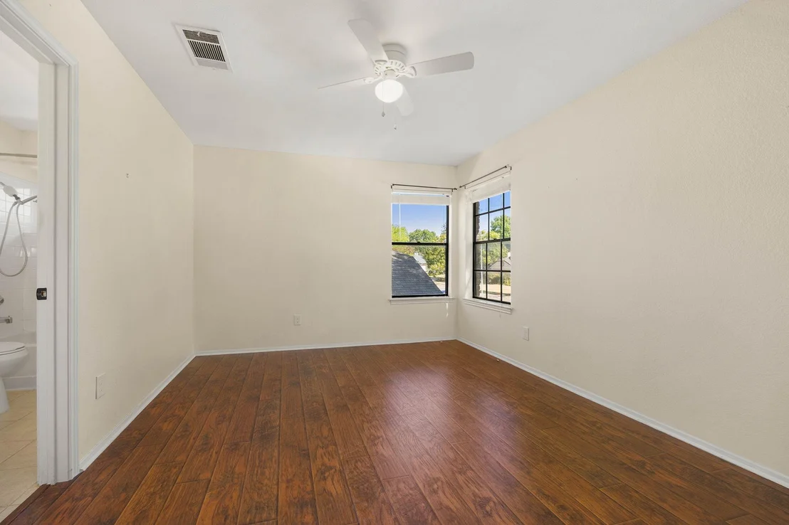 Photo of 2409 Dowd LN