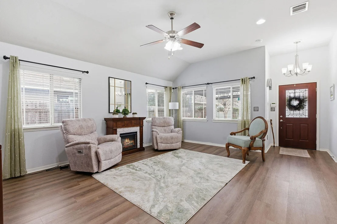 Photo of 426 Tilly LN
