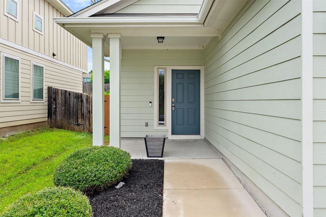 Photo of 366 Eagle Brook LN