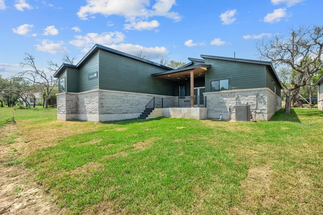 Photo of 420 Bedford DR