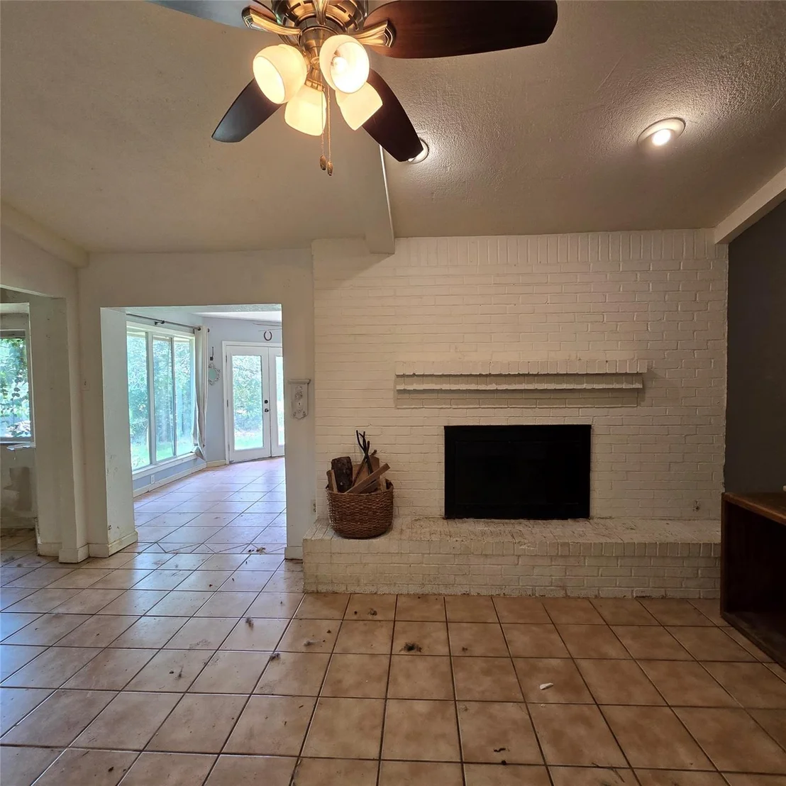 Photo of 4053 Betty PL