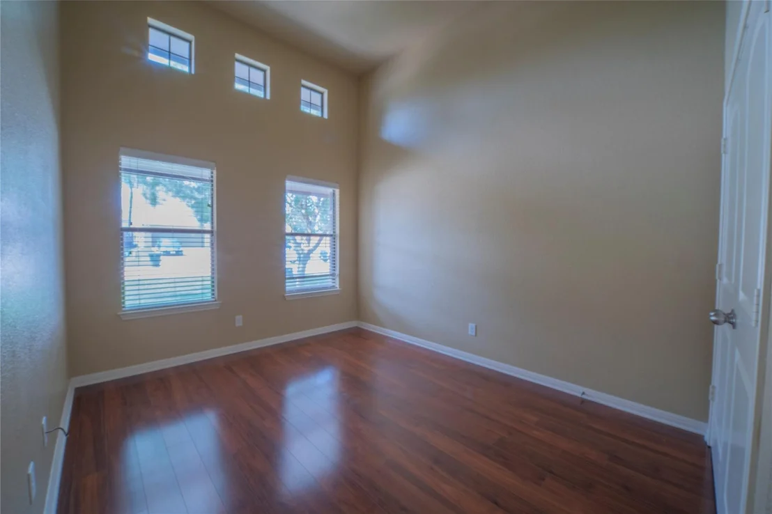 Photo of 3416 Castleton DR