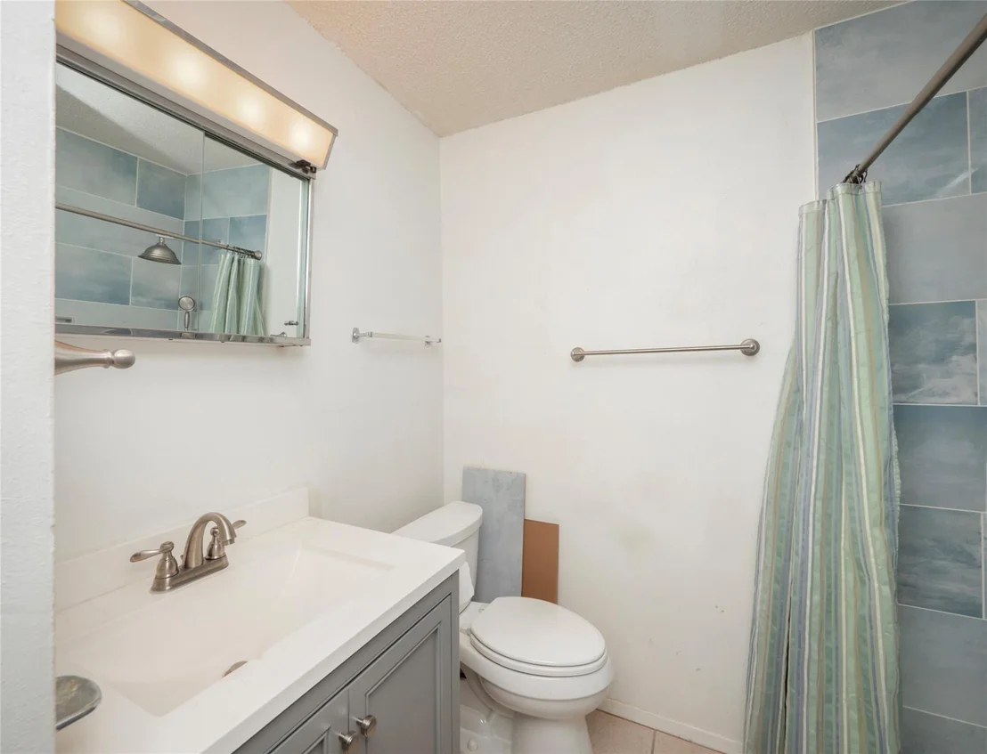 Photo of 5000 Creek Bend DR