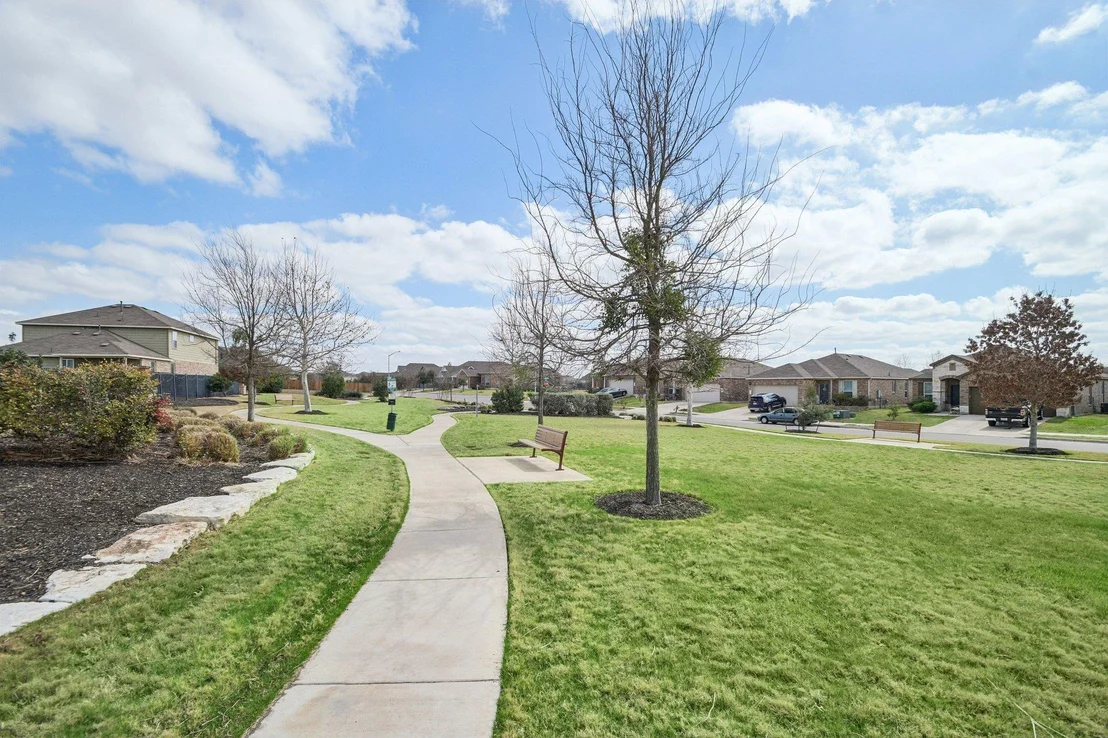 Photo of 429 Betony LOOP