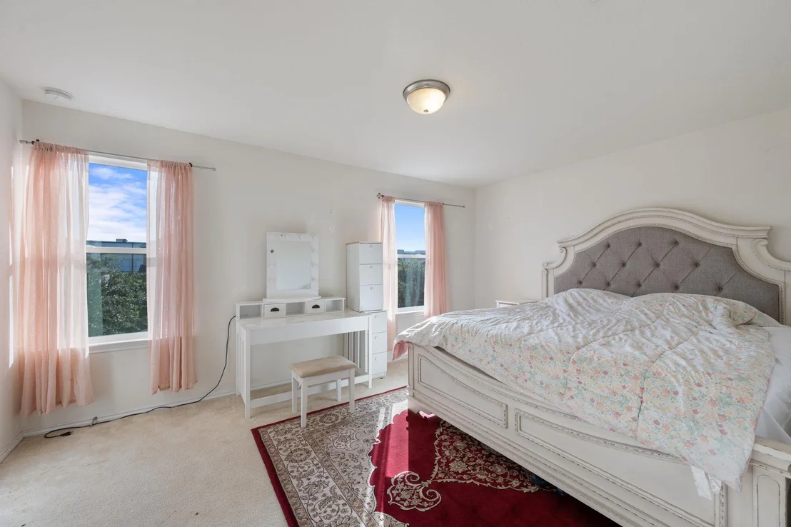 Photo of 807 Screech Owl DR