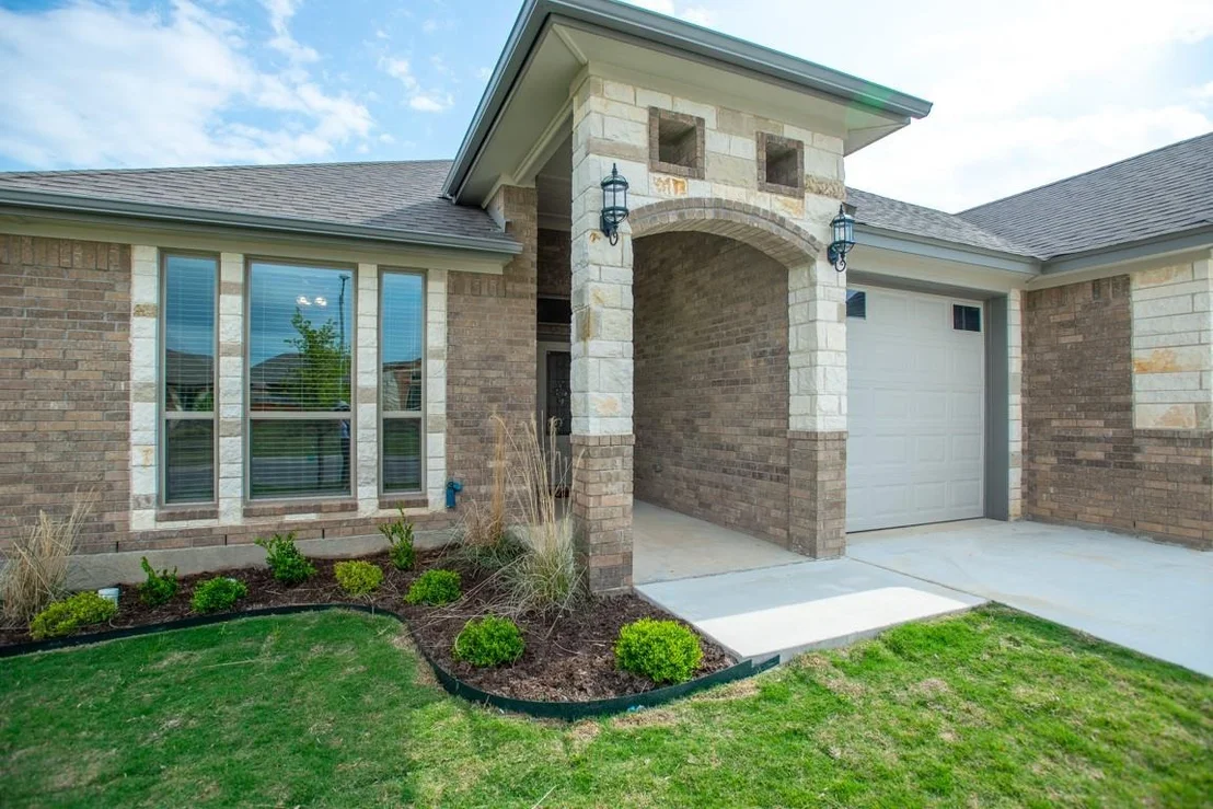 Photo of 1027 Winchester DR