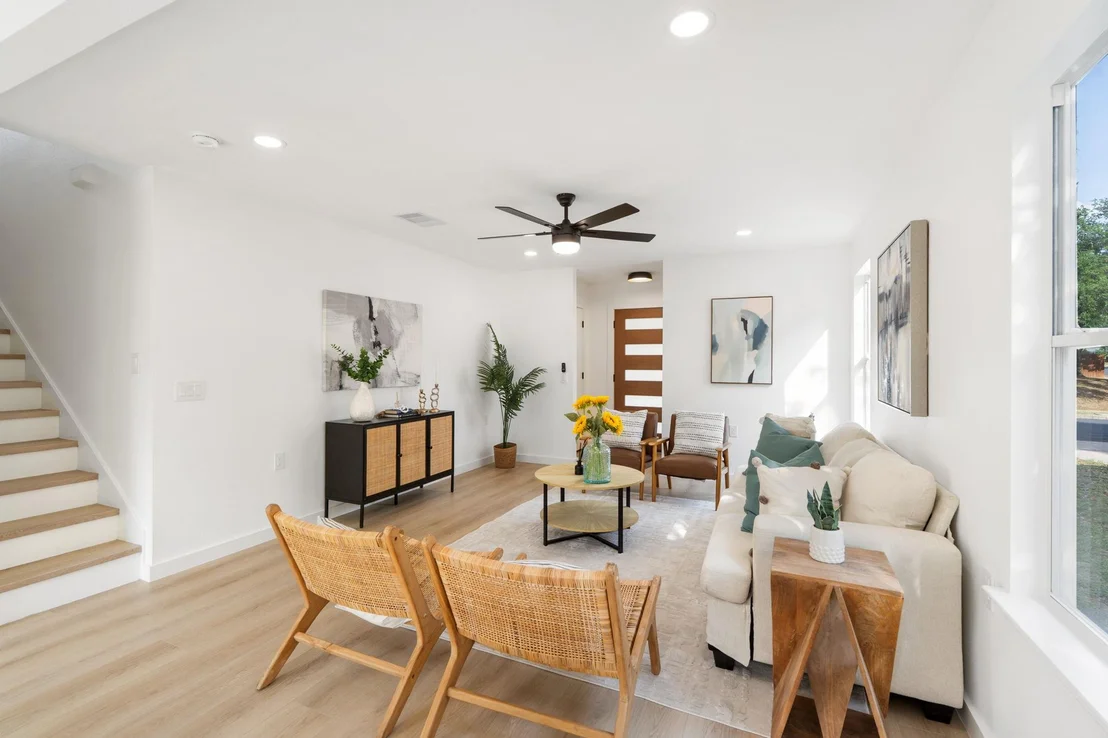Photo of 815 Sheraton Ave