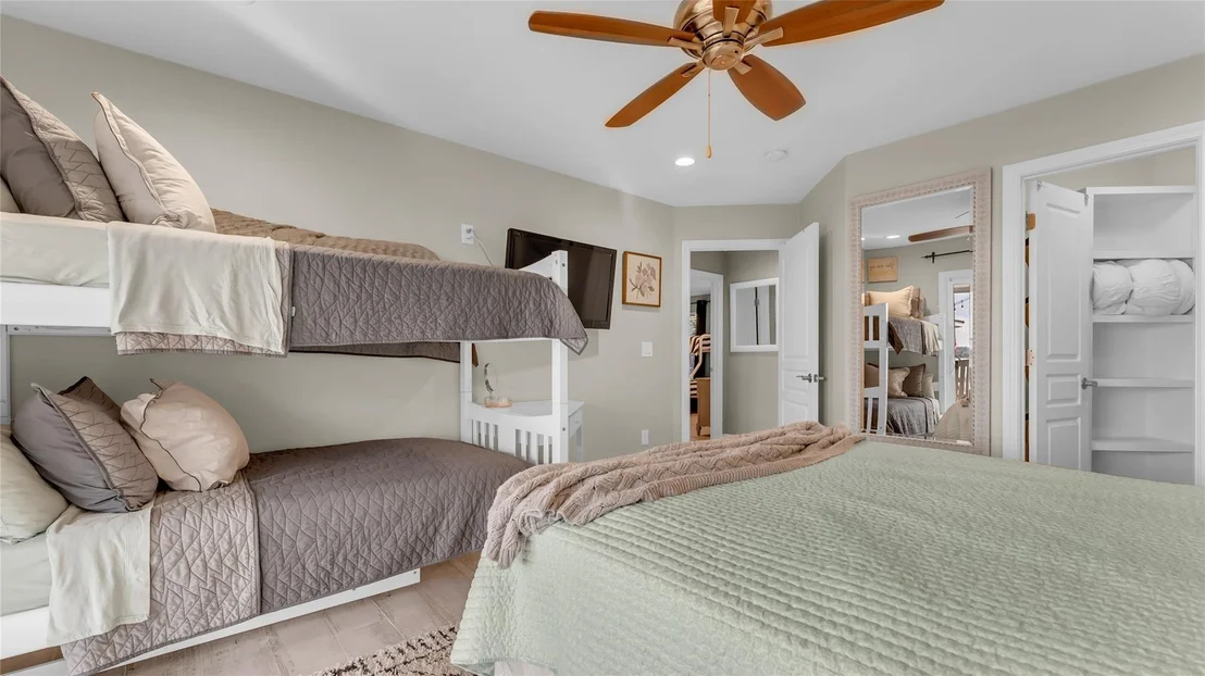Photo of 136 Web Isle DR