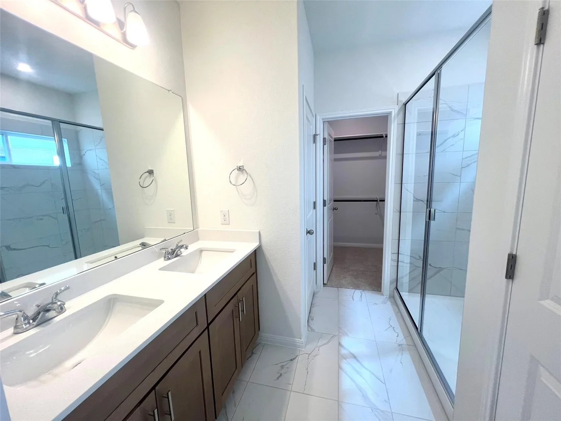 Photo of 343 Young ST